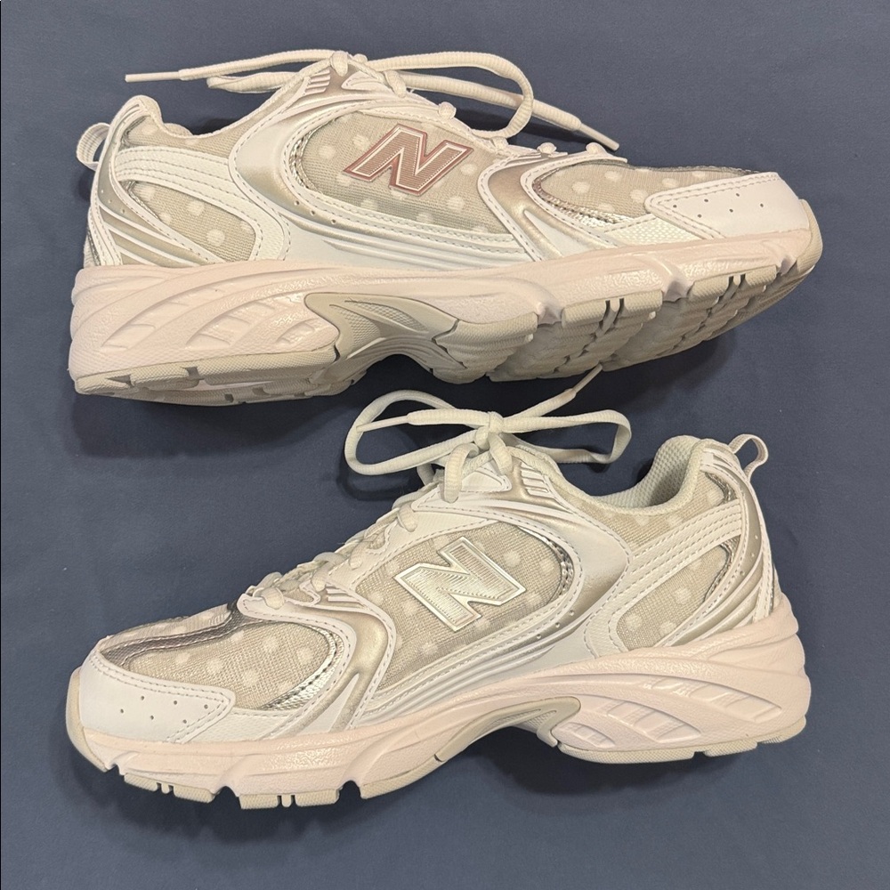 New Balance Polka Dot Running Shoes - Picture 2 of 5